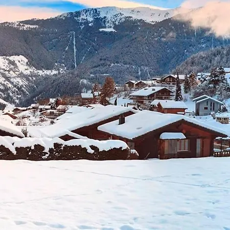 Ensoleille Haute Chalet